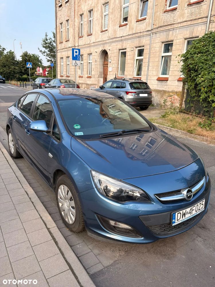 Opel Astra - 1