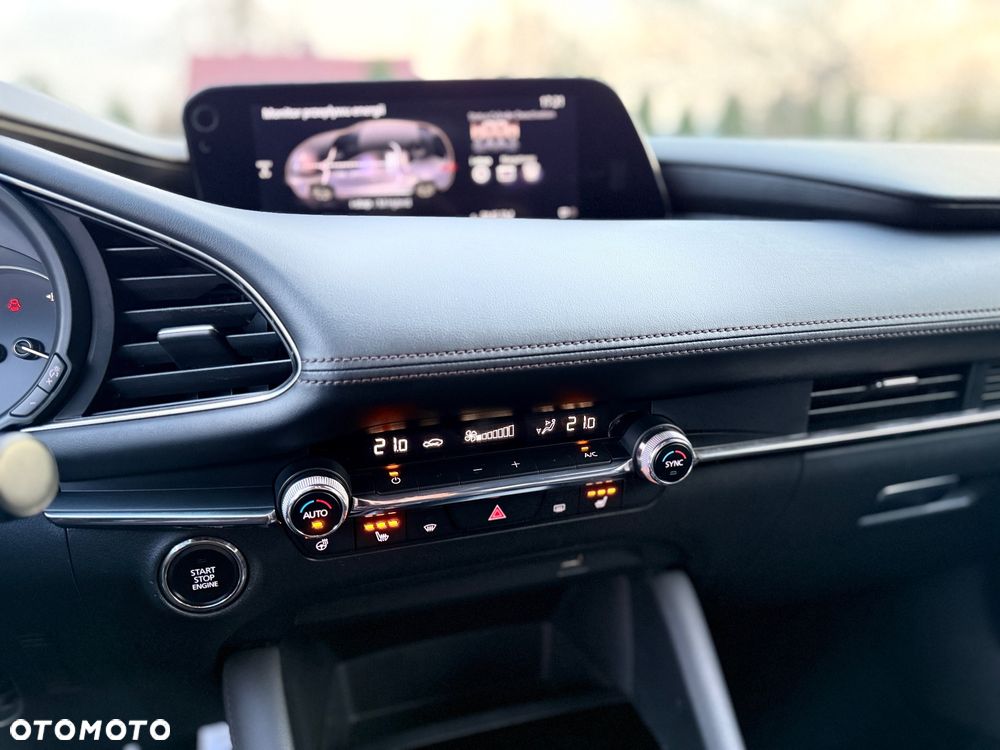 Mazda 3 e-SKYACTIV-G 122 M HYBRID DRIVE EXCLUSIVE-LINE - 23