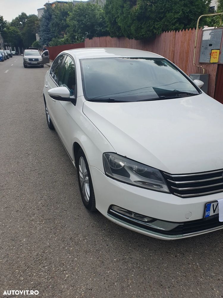 Volkswagen Passat - 11