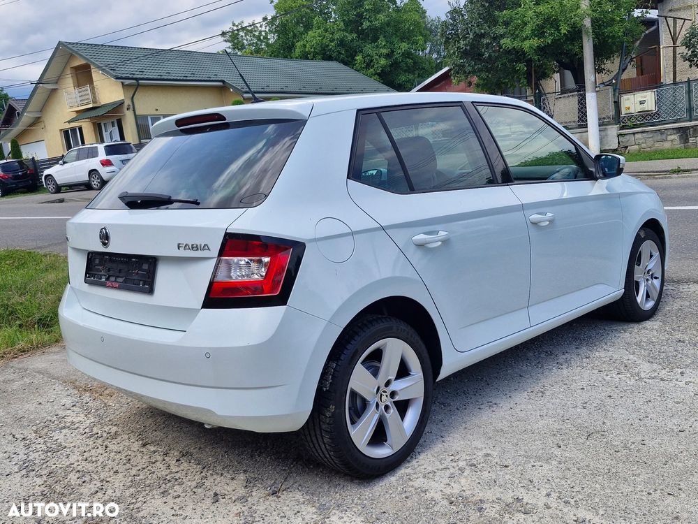 Skoda Fabia 1.0 MPI Joy - 4