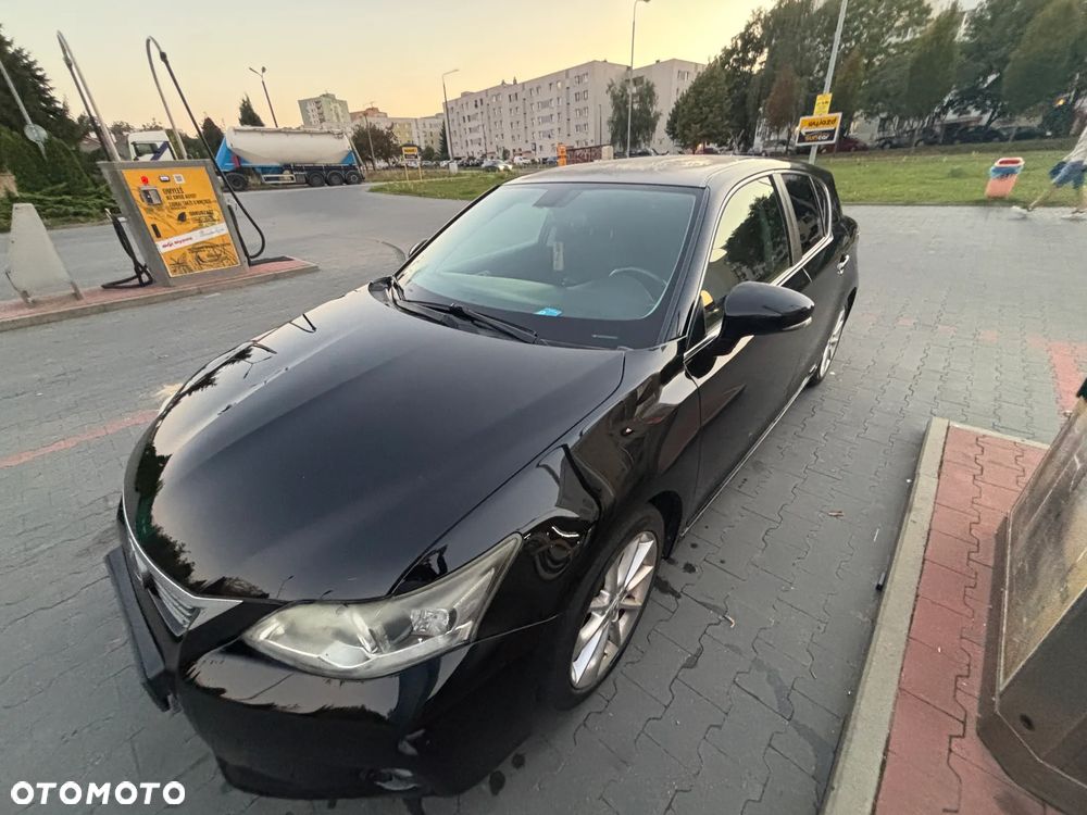 Lexus CT - 8