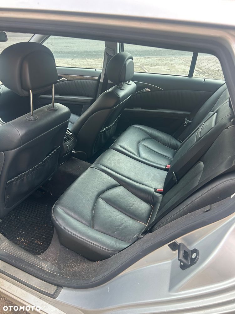 Mercedes-Benz Klasa E 280 CDI 4Matic Automatik Avantgarde DPF - 4