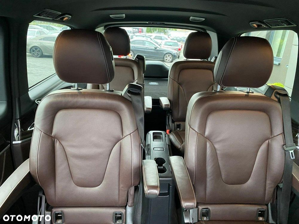 Mercedes-Benz Klasa V - 15