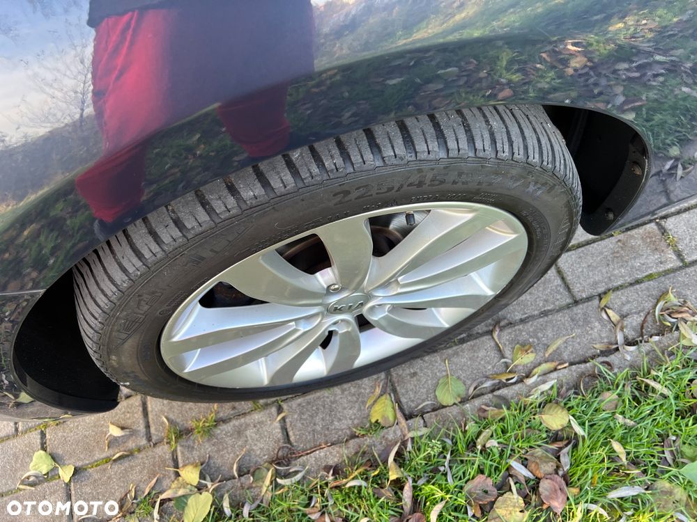 Kia Carens 1.7 CRDi L DCT - 26