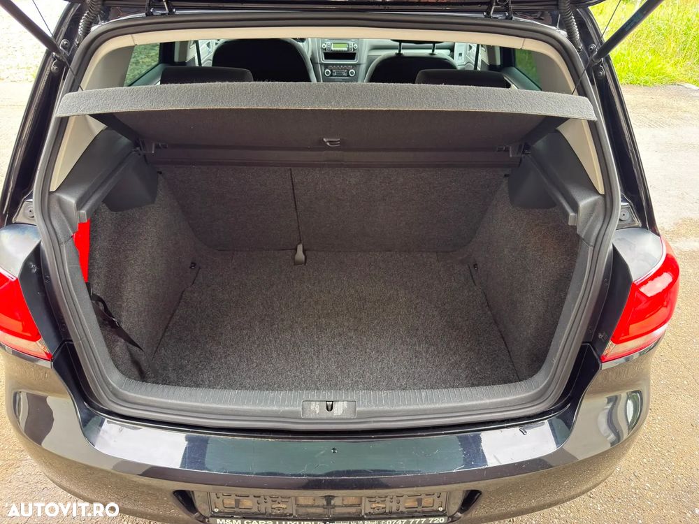 Volkswagen Golf 1.6 TDI DPF BlueMotion Technology Comfortline - 19