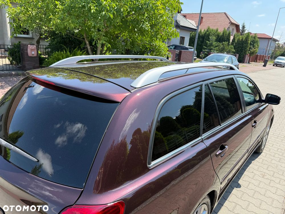 Toyota Avensis 2.0 D-4D - 21