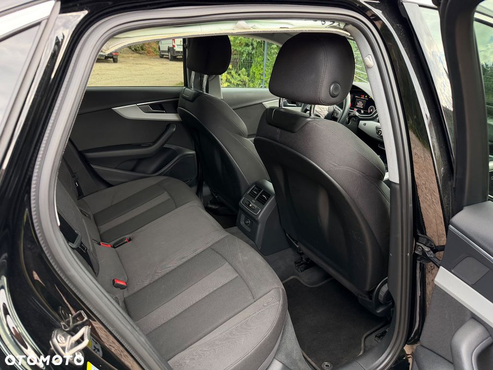 Audi A4 Limousine - 19