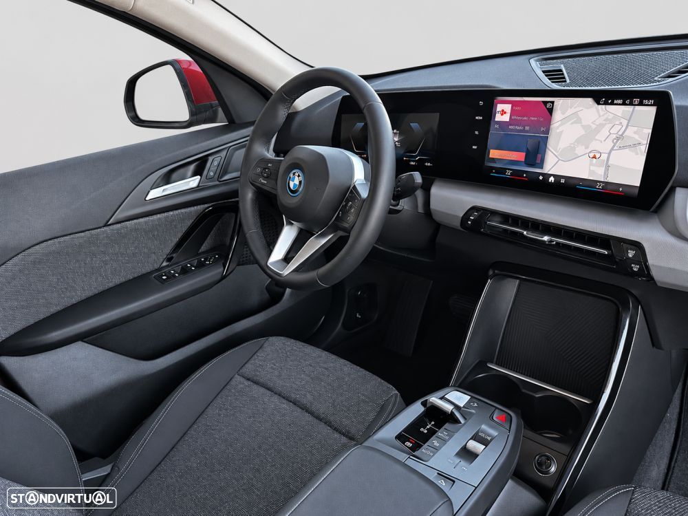 BMW iX2 eDrive20 - 21