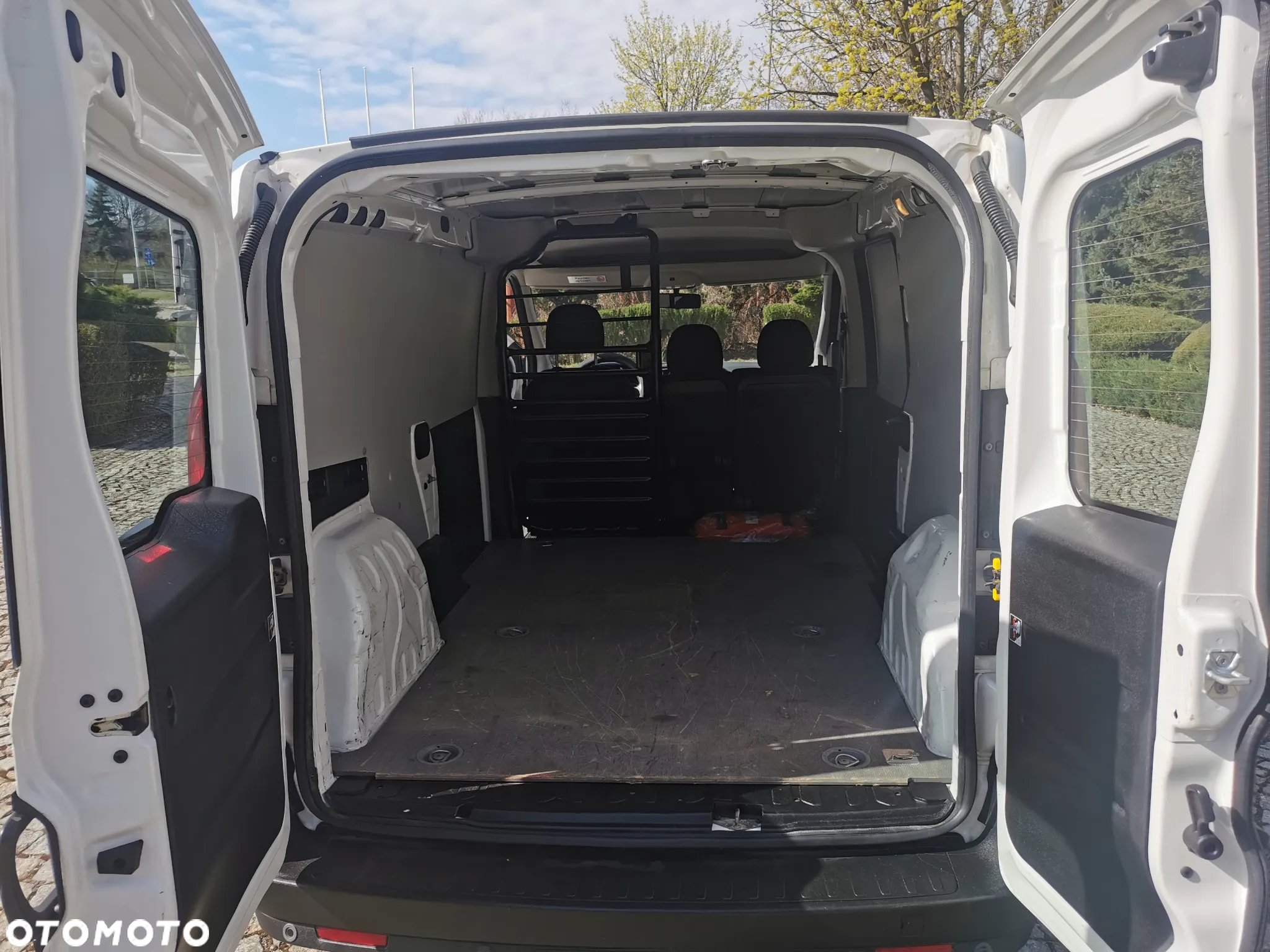 Fiat Doblo 1.6jtd wersja maxi klimatyzacją - 9
