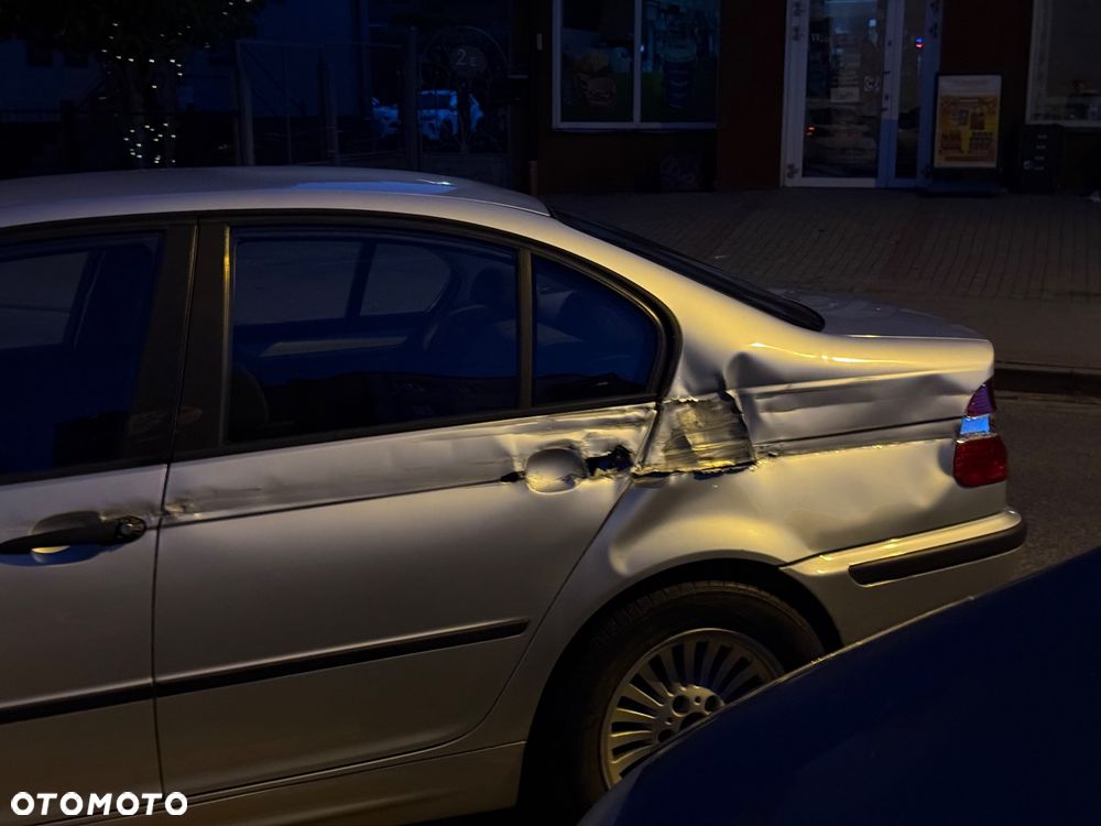 BMW Seria 3 318i - 3