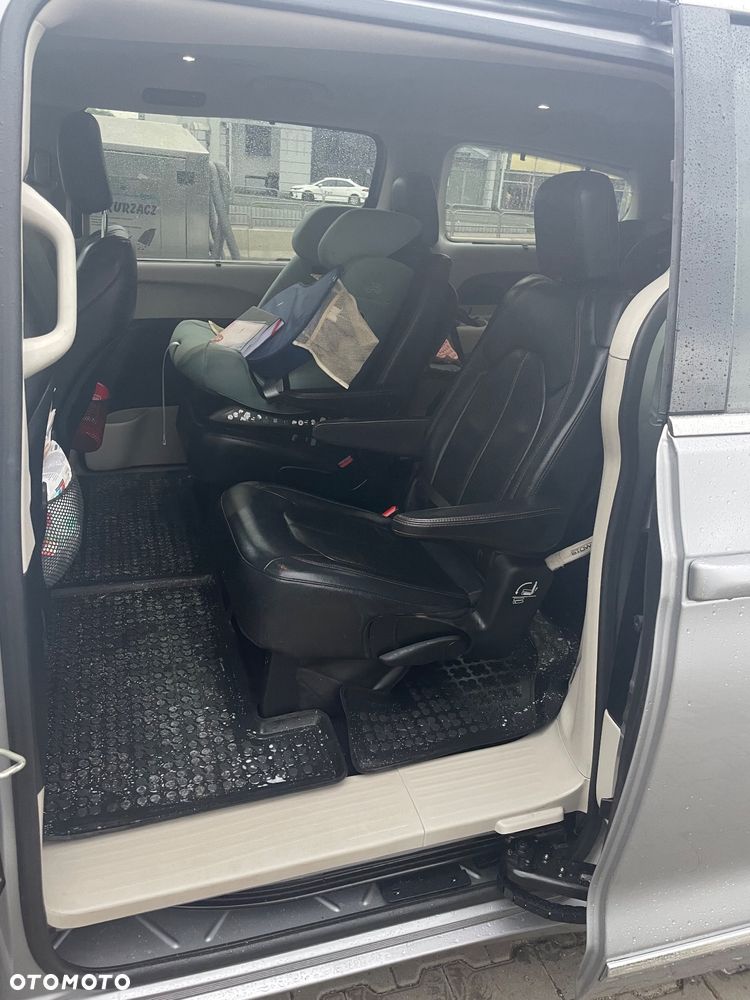 Chrysler Pacifica - 13