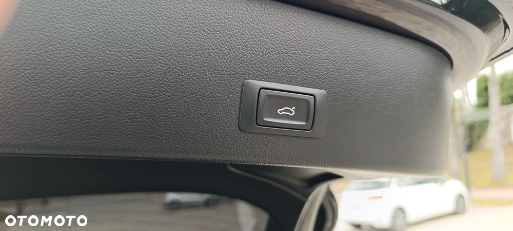 Audi A6 Avant 2.0 TDI Ultra S tronic - 30