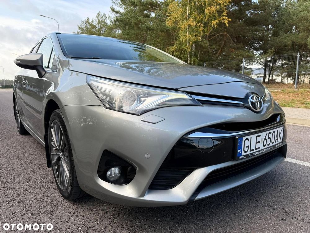 Toyota Avensis 1.8 Premium MS - 9