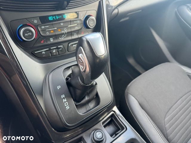 Ford Kuga 2.0 TDCi 4x4 Titanium - 28