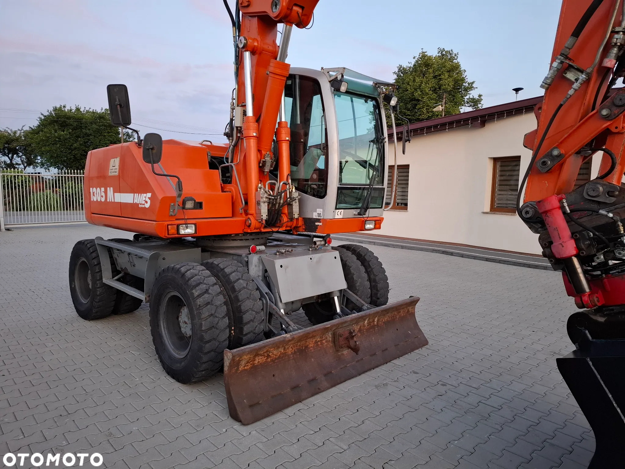 Atlas 1305 ROTOTILT - 8