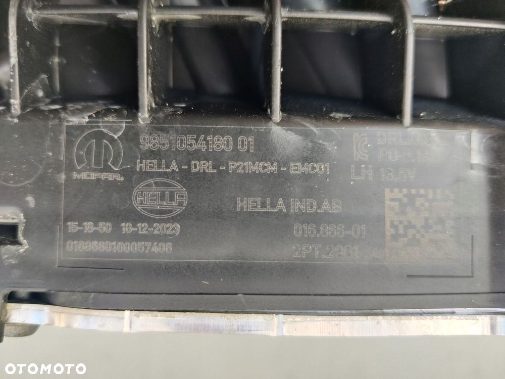 PEUGEOT 208 II 2 LIFT LAMPA LED DRL LEWY JAZDY DZIENNEJ 9851054180 - 8