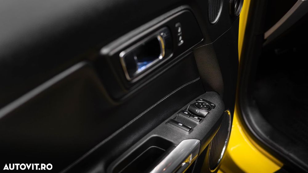 Ford Mustang - 10