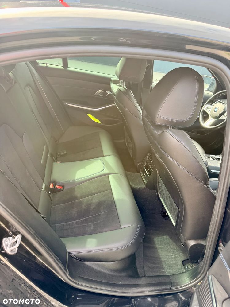 BMW Seria 3 320i M Sport sport - 18