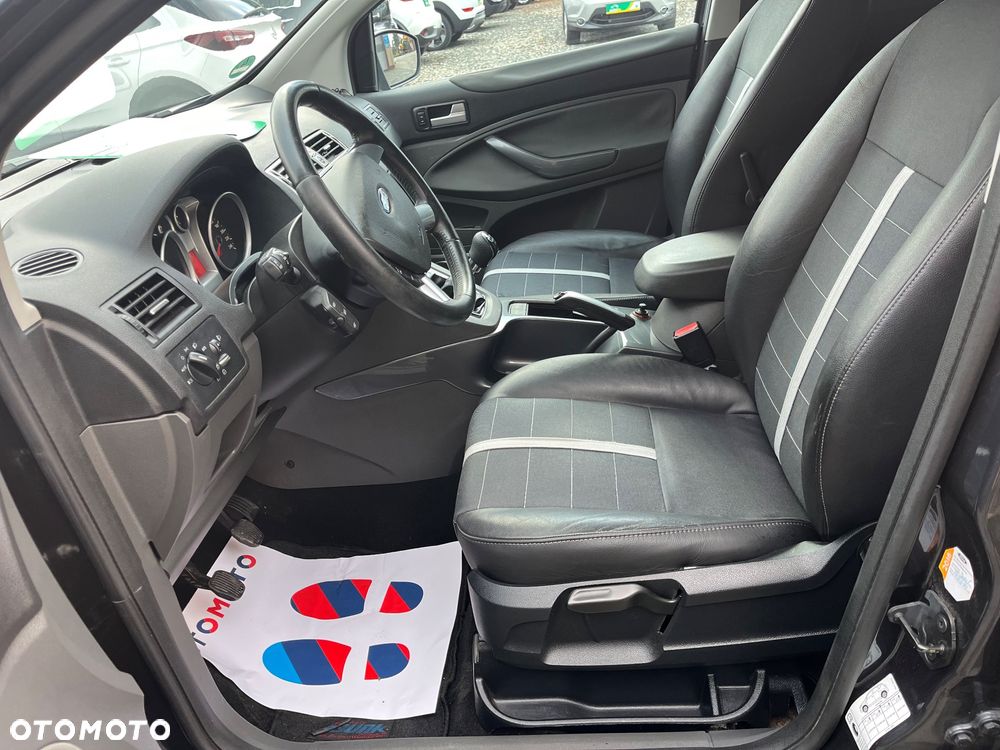 Ford Kuga 2.0 TDCi 2x4 Titanium - 9