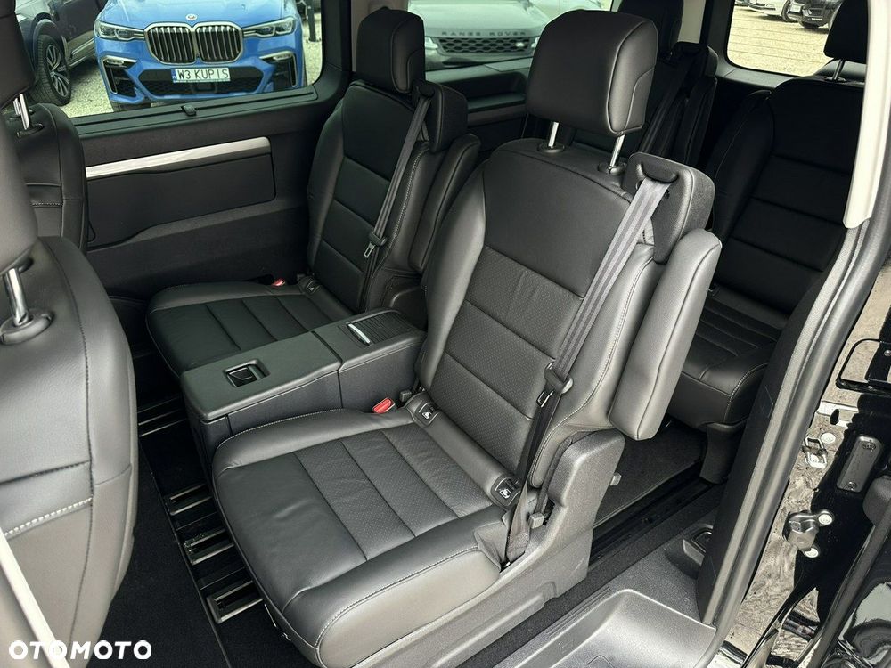 Peugeot Traveller - 19