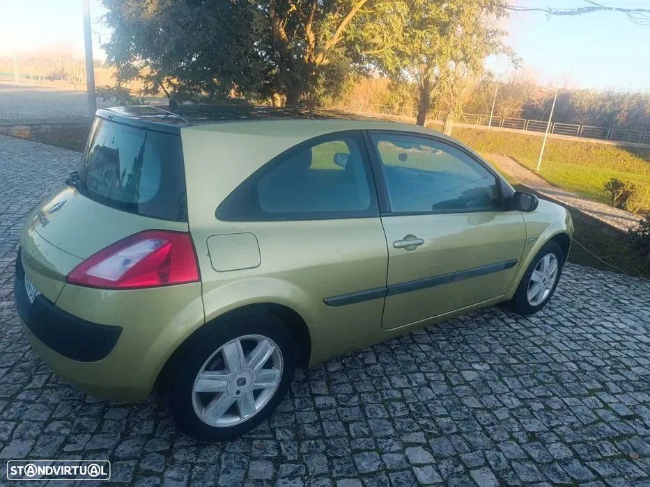 Renault Mégane 1.5 dCi Dynamique - 4