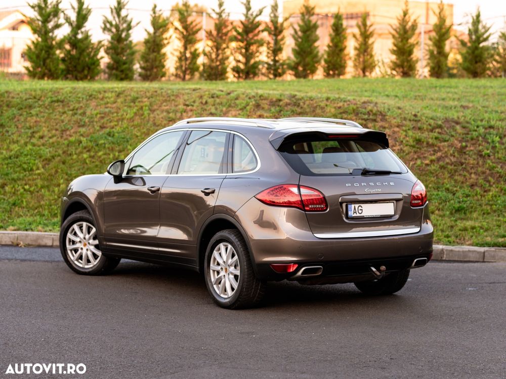 Porsche Cayenne 3.0 L V6 - 25