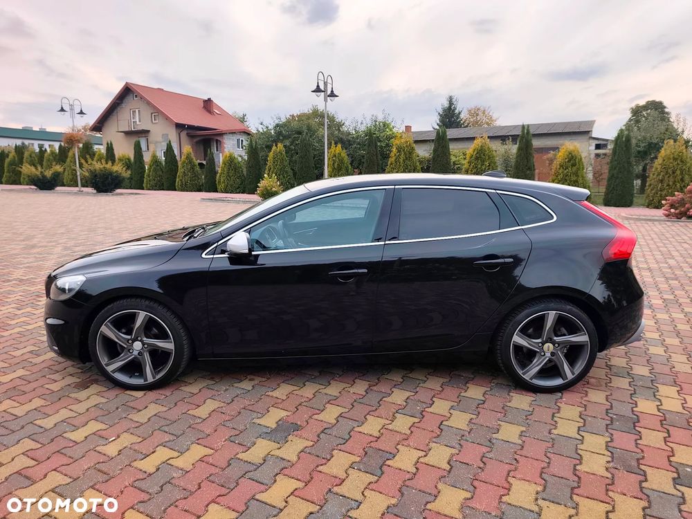 Volvo V40 D2 R Design - 2