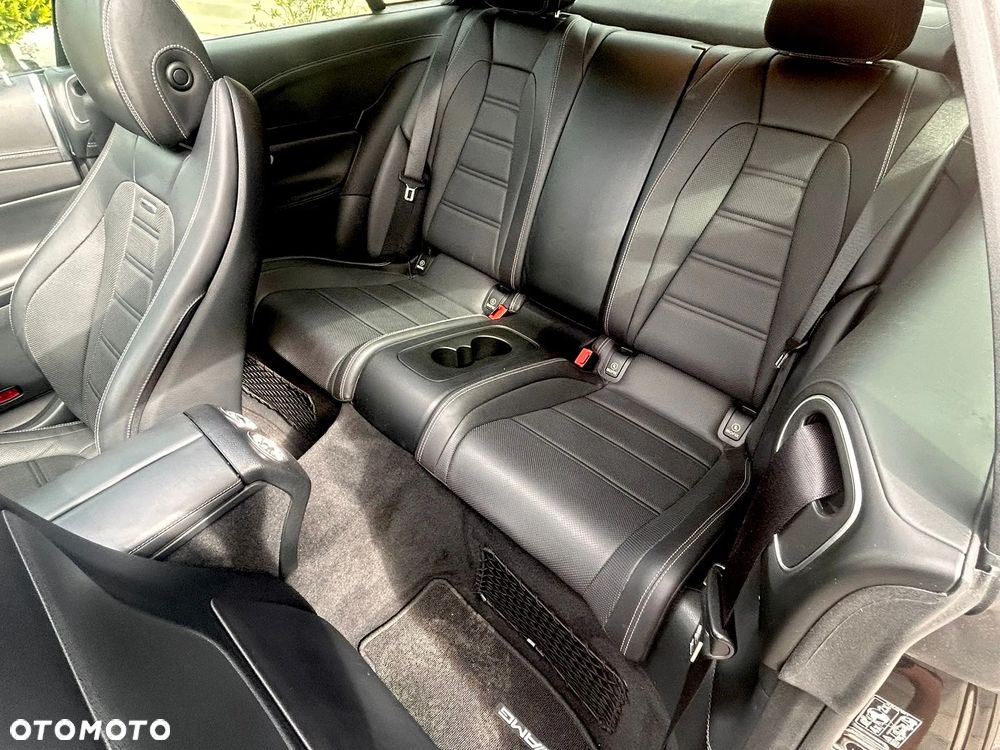 Mercedes-Benz Klasa E AMG 53 4Matic Coupe AMG Speedshift 9G-TRONIC - 24