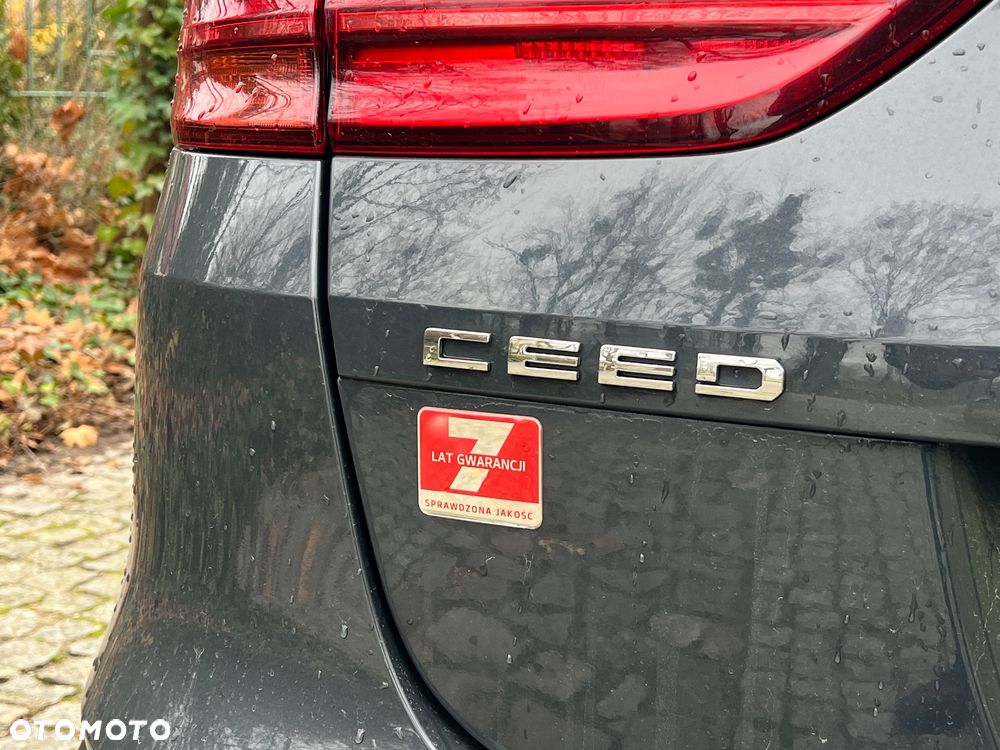 Kia Ceed 1.6 CRDi SCR L Business Line - 24