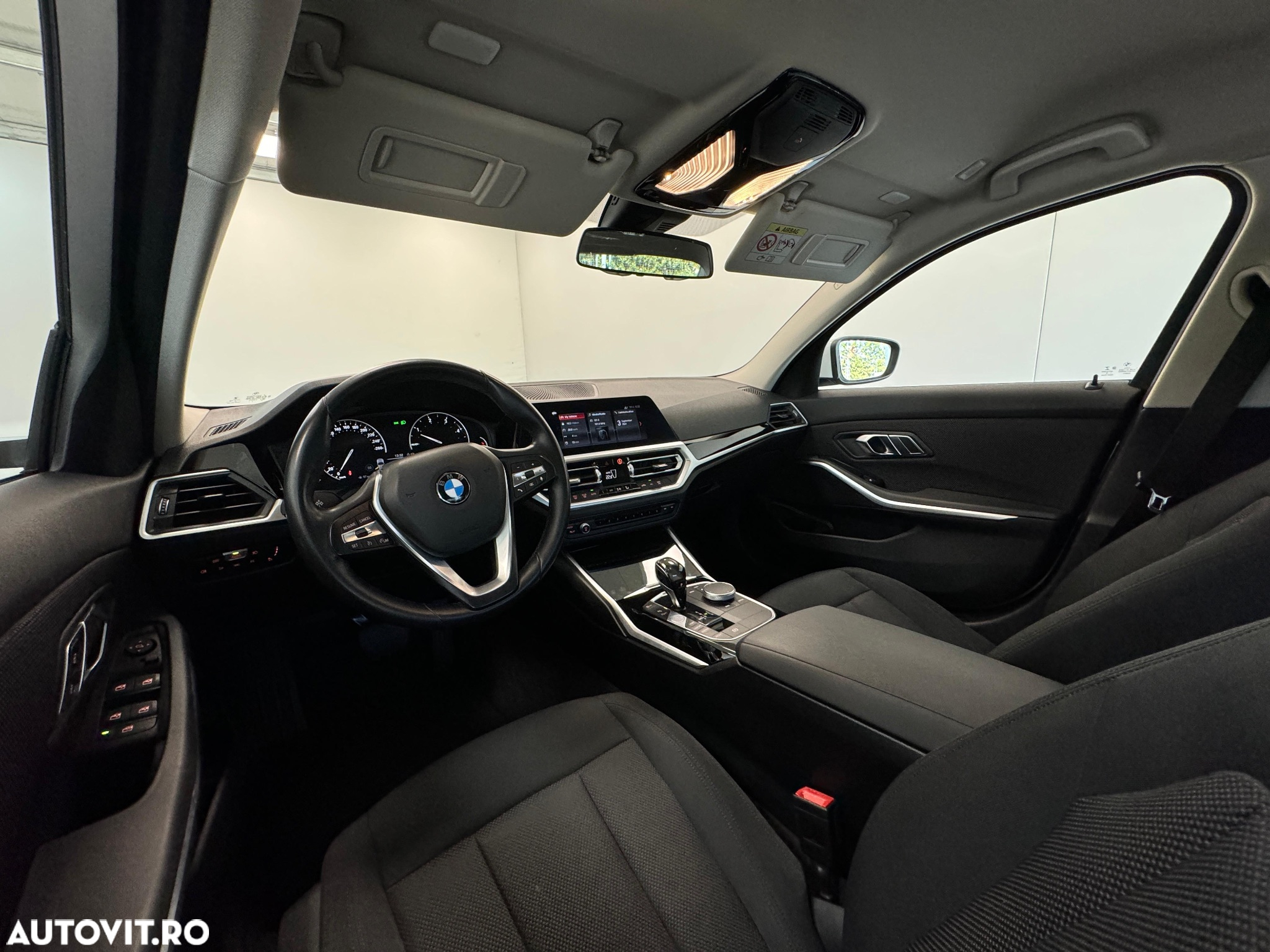 BMW Seria 3 320d xDrive AT - 13