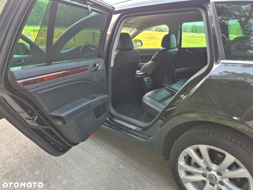Skoda Superb 2.0 TDI Elegance DSG - 15