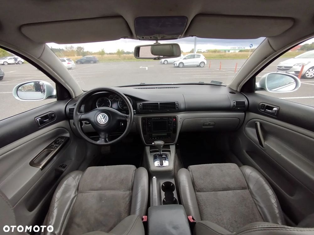 Volkswagen Passat - 25