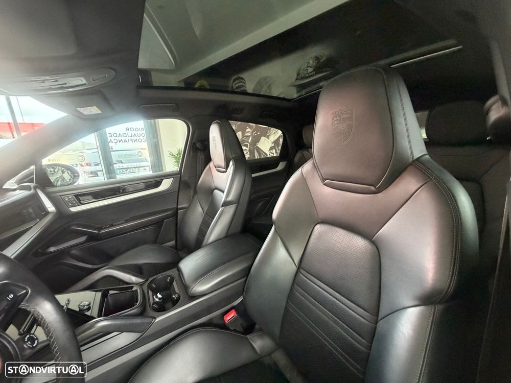 Porsche Cayenne - 8