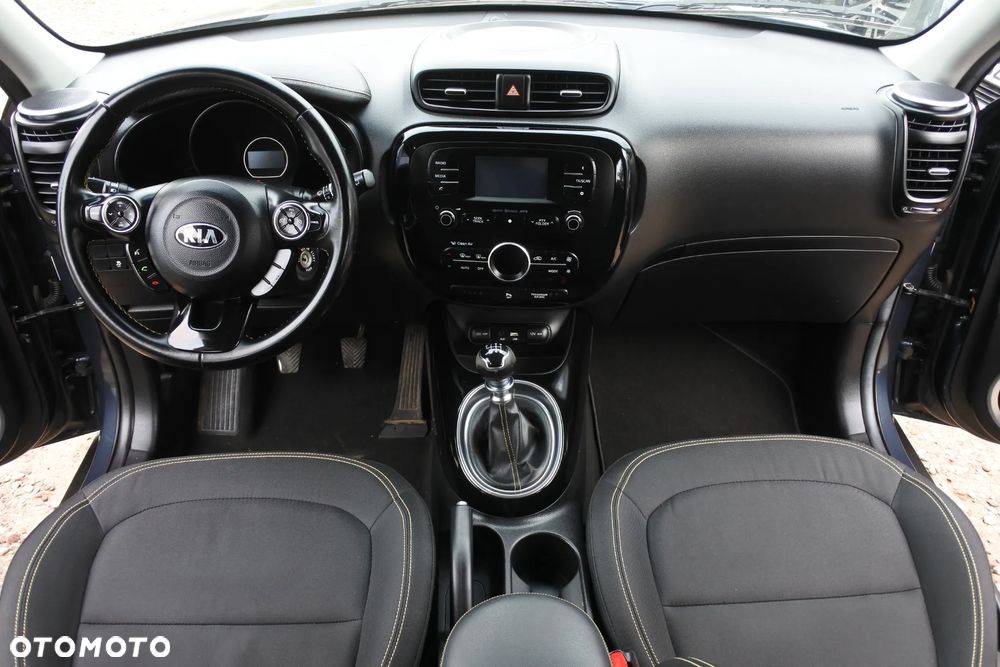 Kia Soul 1.6 CRDI Dream Team Edition - 14