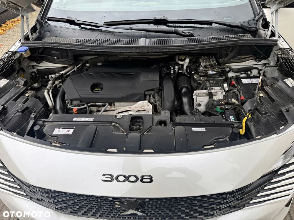 Peugeot 3008 Plug-In Hybrid 225 e-EAT8 GT - 19