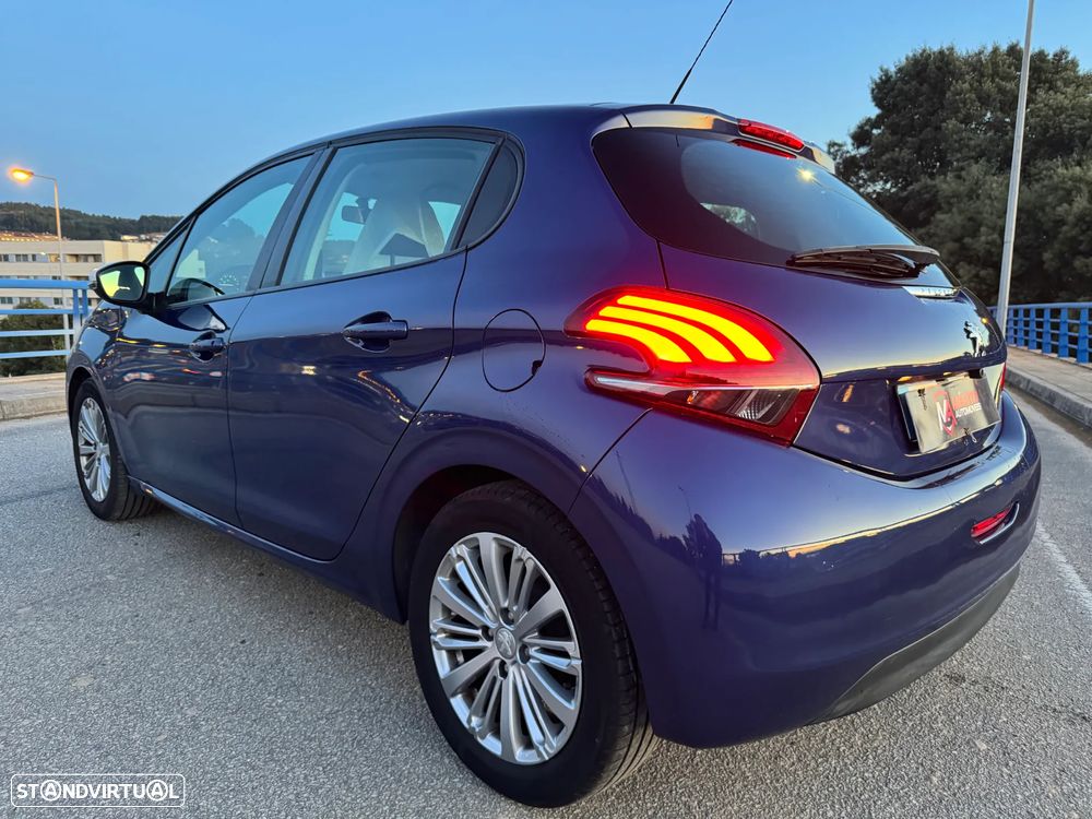 Peugeot 208 PureTech 68 Like - 4