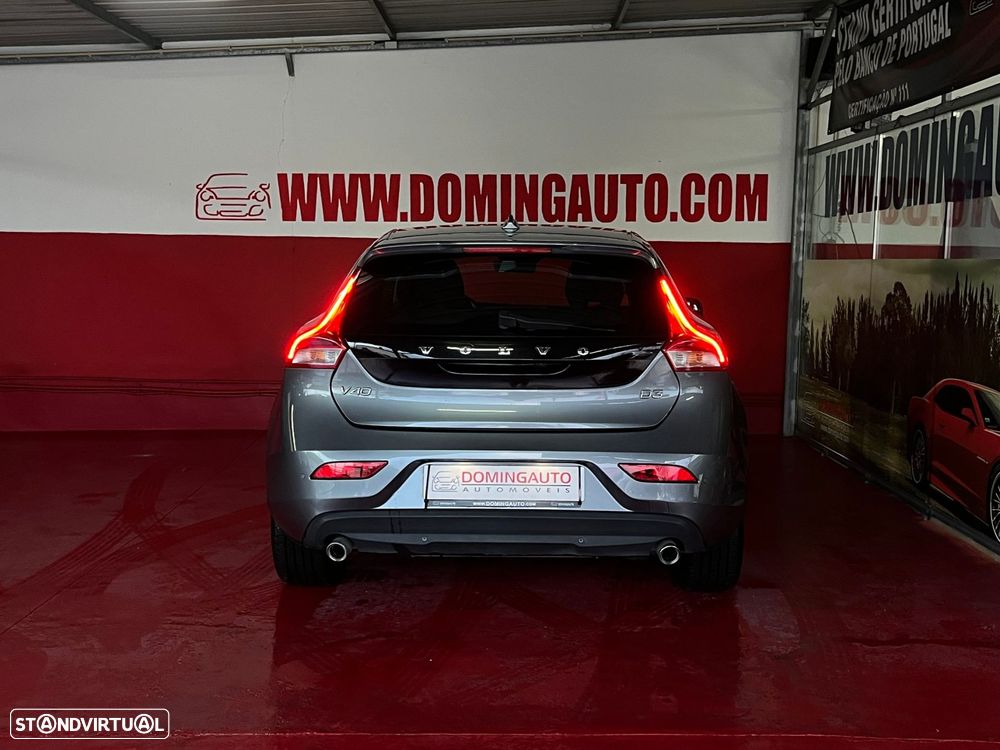 Volvo V40 2.0 D3 Momentum - 5