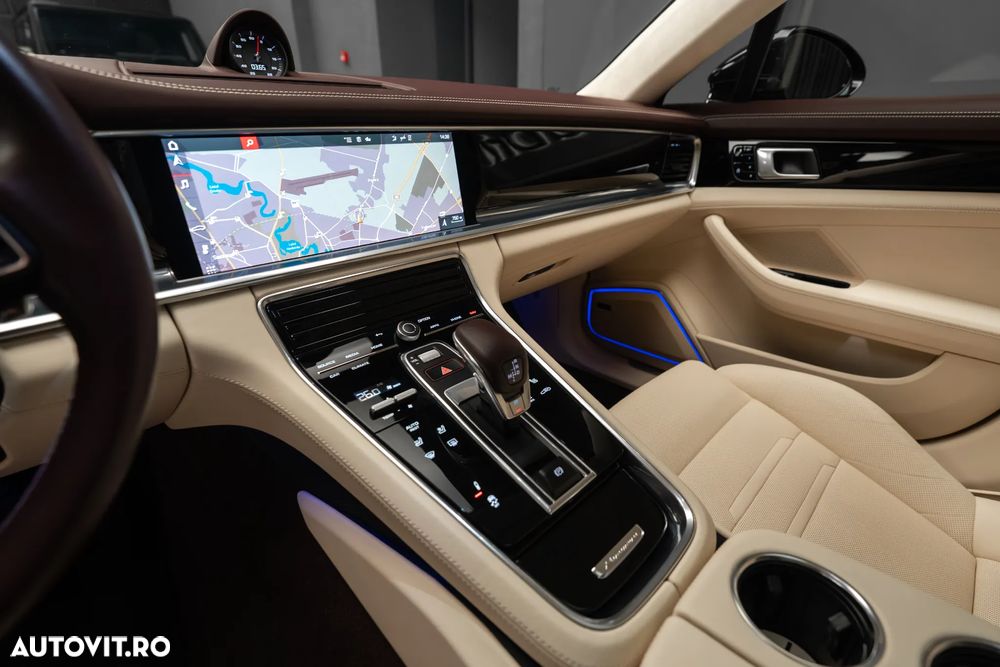 Porsche Panamera 4 - 20