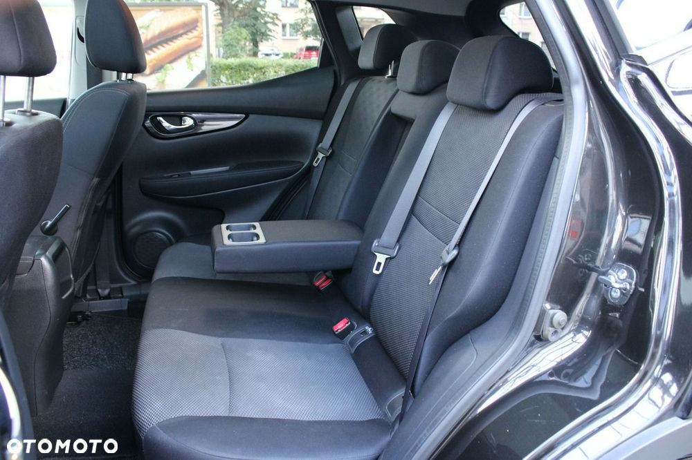 Nissan Qashqai 1.6 DIG-T N-Connecta - 30
