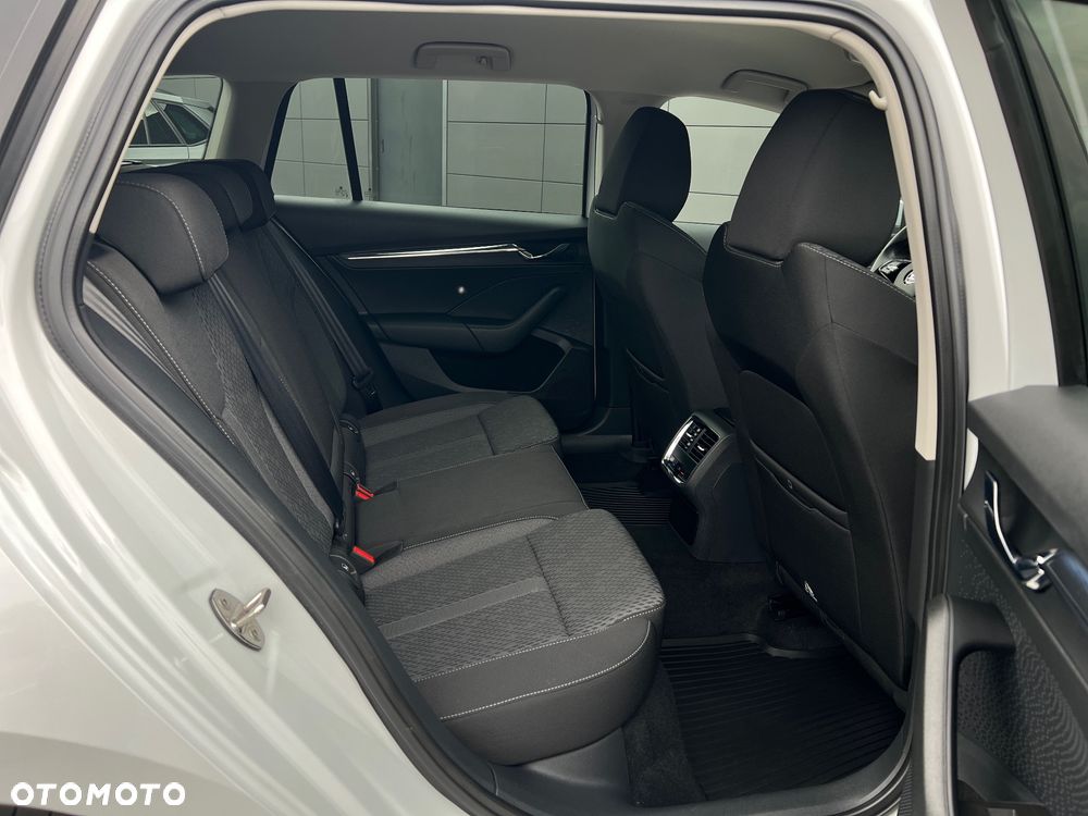 Skoda Octavia 2.0 TDI SCR Style DSG - 39