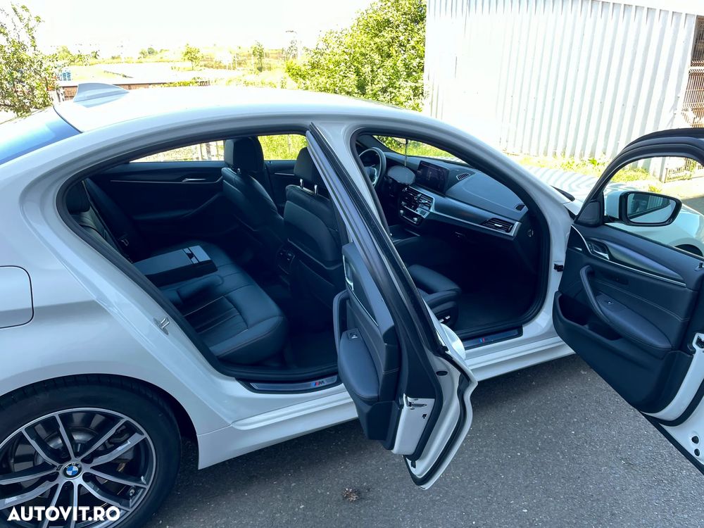 BMW Seria 5 520i Aut. M Sport Edition - 9