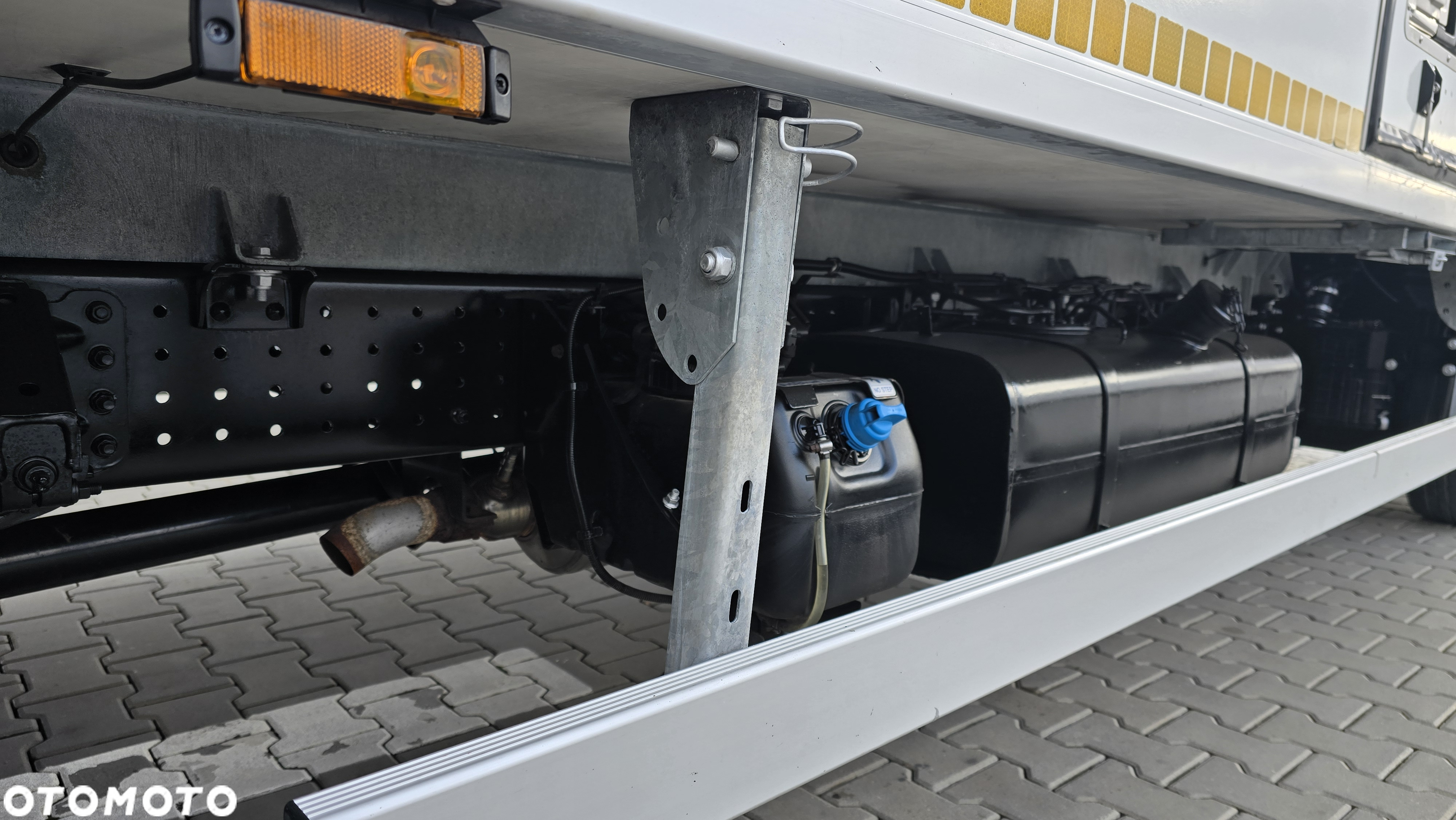 FUSO MITSUBISHI FUSO CANTER 7C15 ❗️❗️SILNIK IVECO / IGLOOCAR 6.20M 12EP / DMC 7.5T / CARRIER XARIOS 500 / SALON POLSKA / CHŁODNIA / MROŹNIA / -25 +25 / GRZANIE / ZASILANIE 230V / BLIŹNIAKI / DRUKARKA / RAMA / CABSTAR MAXITY   JAK NOWY ❗️❗️ - 16