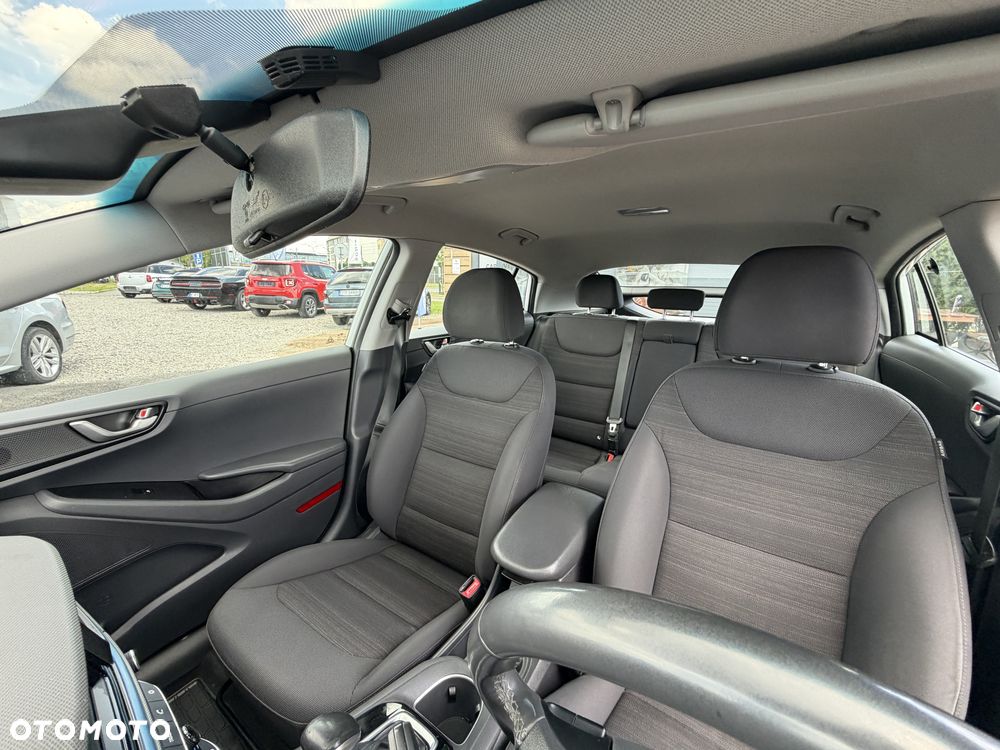 Hyundai IONIQ - 22