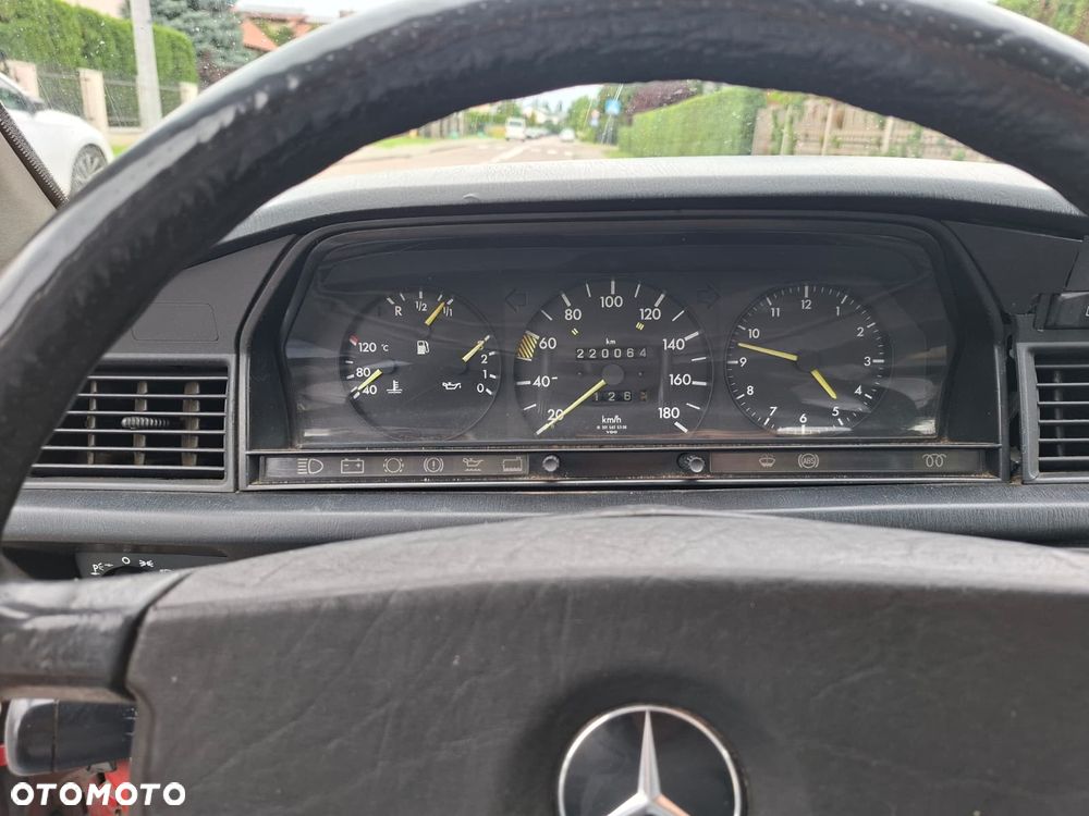 Mercedes-Benz W201 (190) - 15
