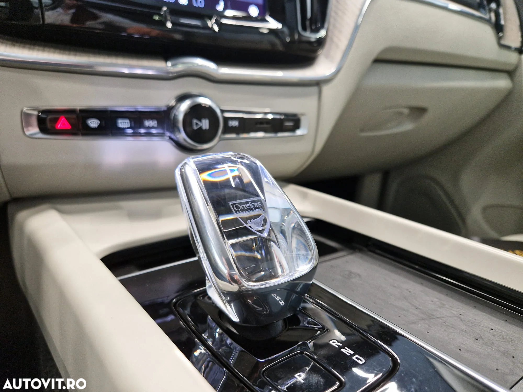 Volvo XC 60 T6 AWD Recharge Geartronic Inscription - 11