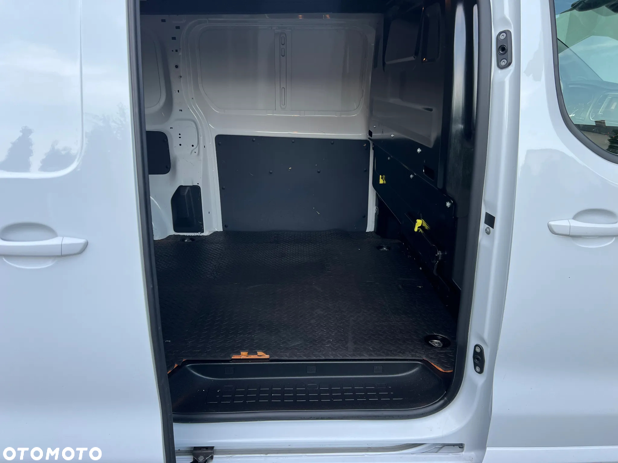 Opel Vivaro - 21