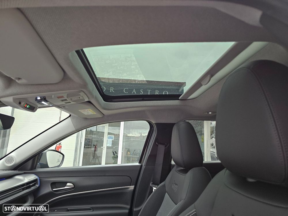 Jeep Avenger 54 kWh Summit - 23