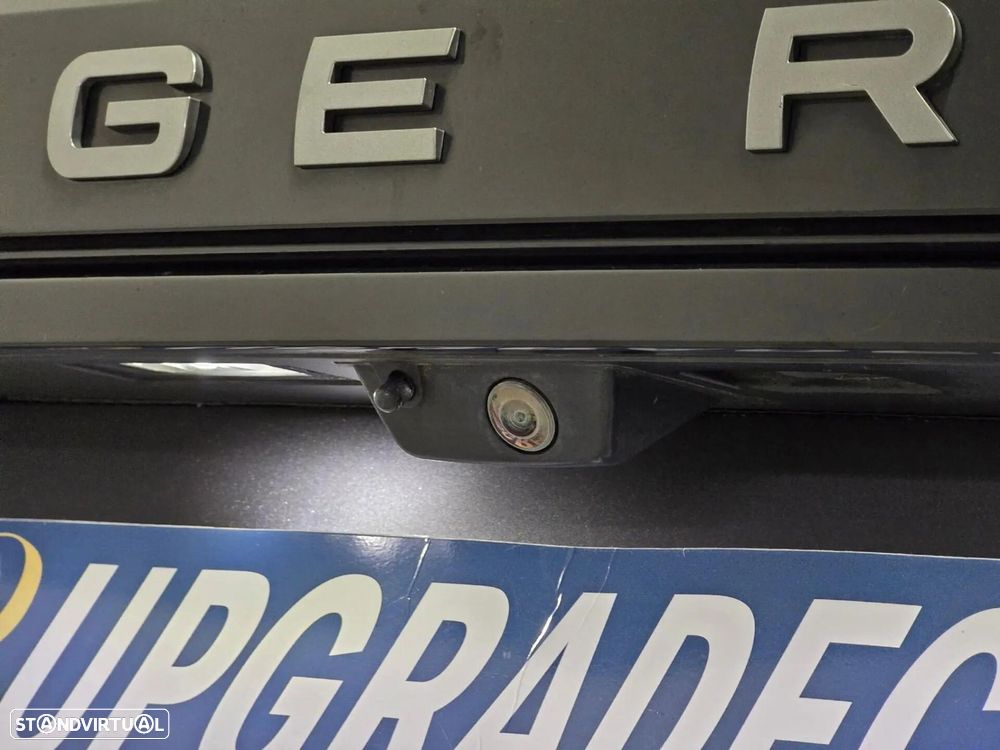 Land Rover Range Rover Evoque P300e R-Dynamic - 23