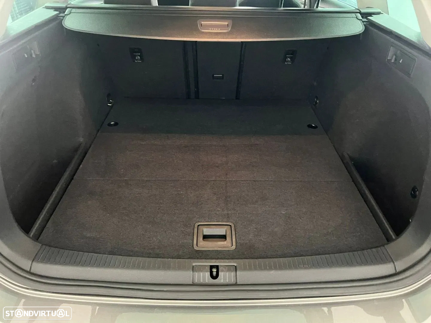 VW Golf Variant 1.6 TDi Confortline - 10