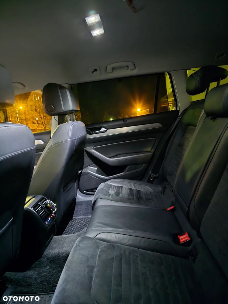 Volkswagen Passat Variant 2.0 TDI BMT Highline - 15